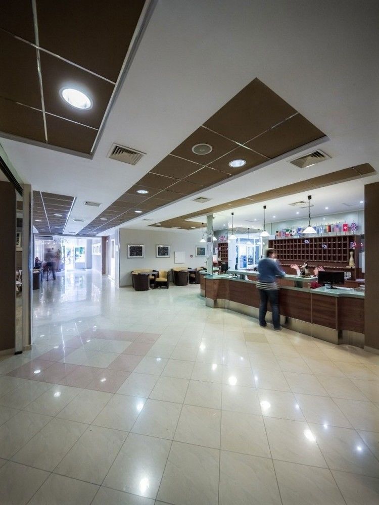 Hotel Macola Korenica Exteriér fotografie